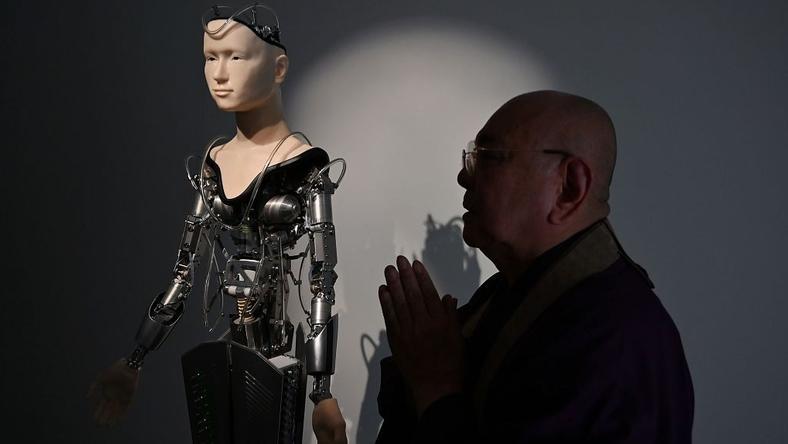 抢佛系饭碗?AI观音拯救日本佛法